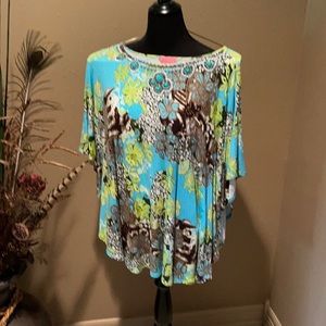 Caftan style pullover top